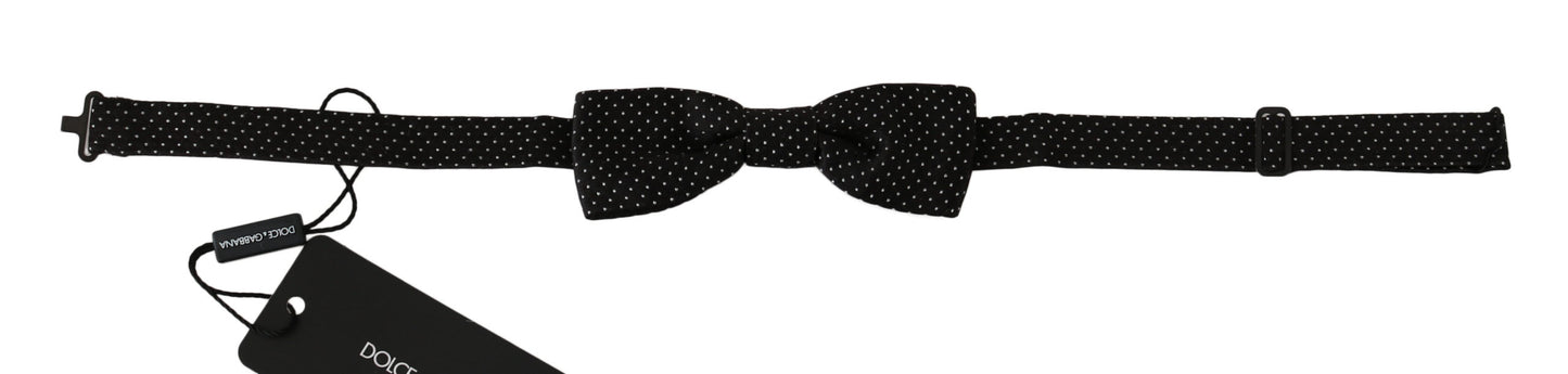 Elegante papillon in seta a pois neri