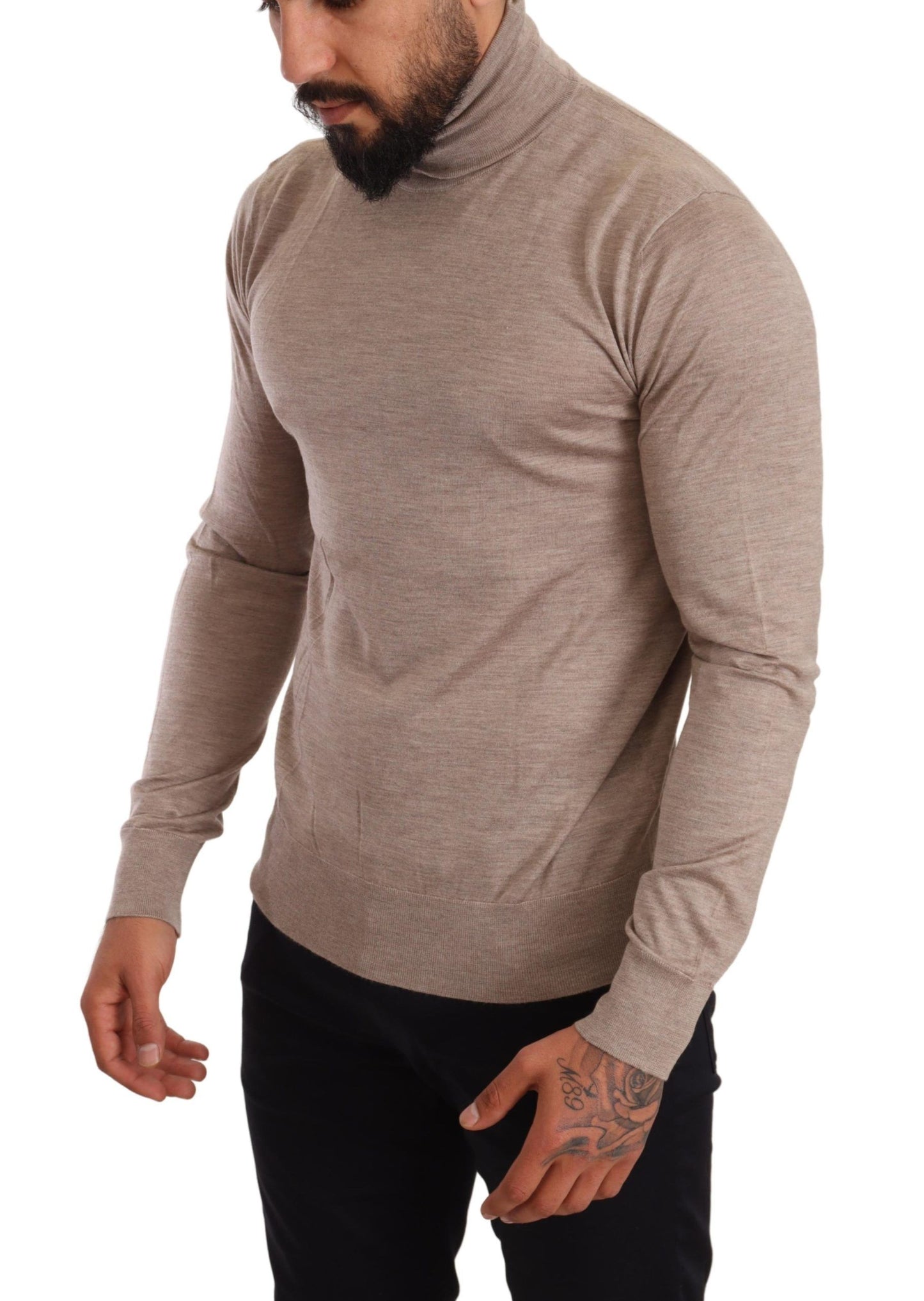Beigefarbener Rollkragenpullover aus Kaschmir-Seidenmischung