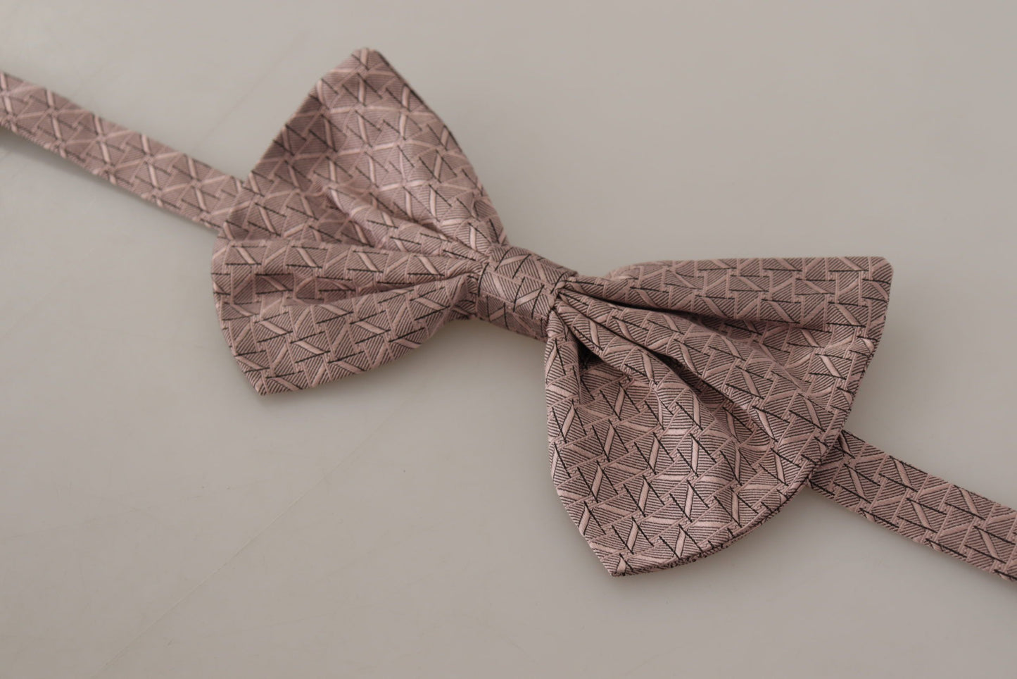 Elegante graue Seidenfliege - Herren-Abendgarderobe