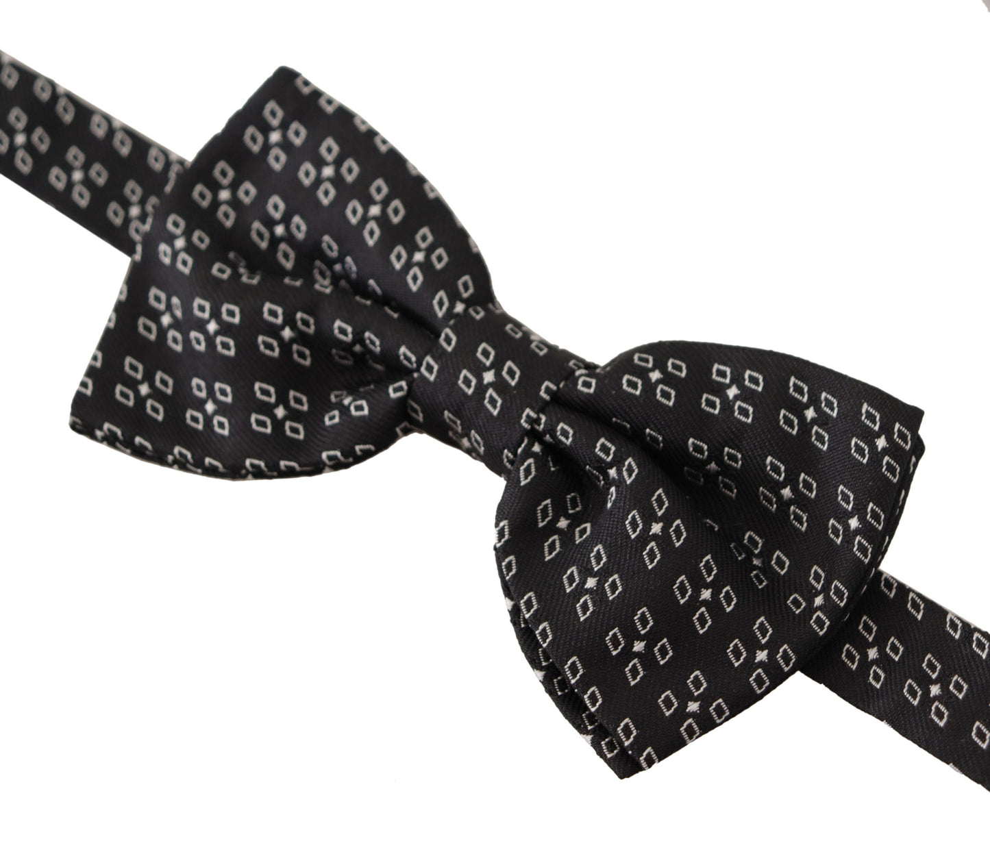 Elegante papillon in seta a pois