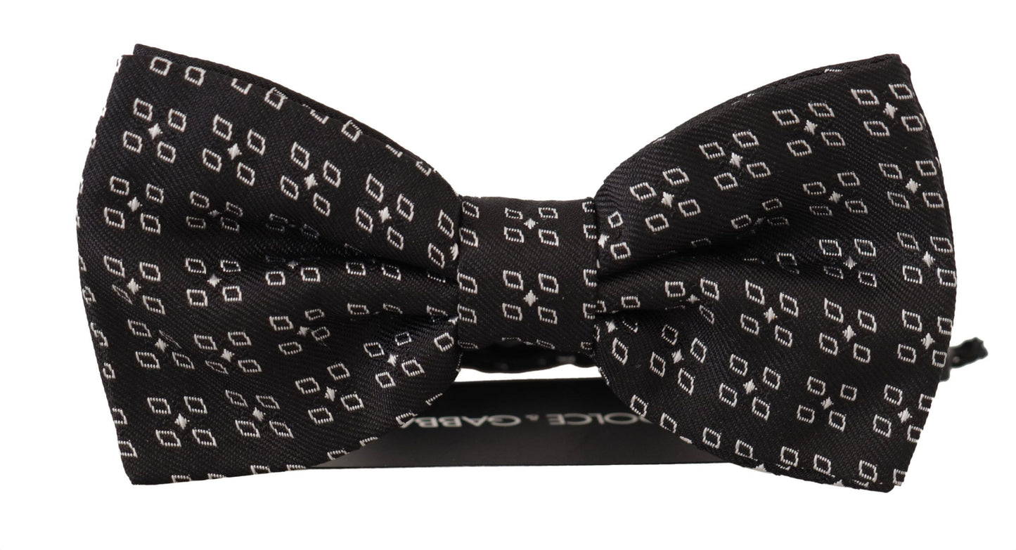 Elegante papillon in seta a pois