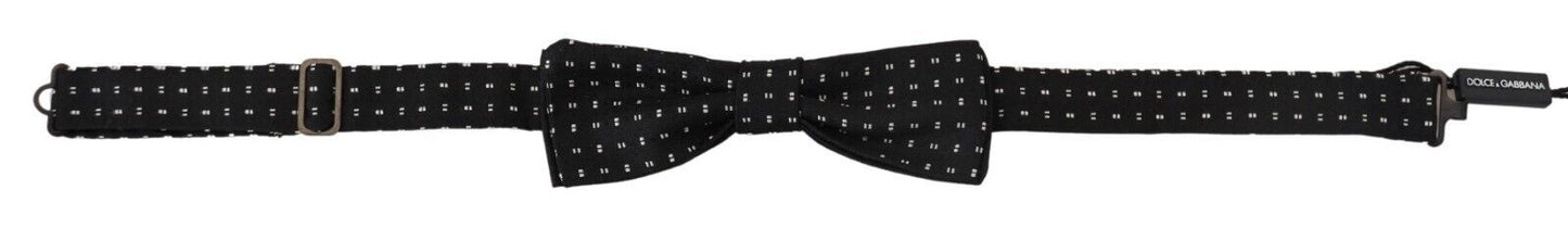 Elegante papillon in seta nera