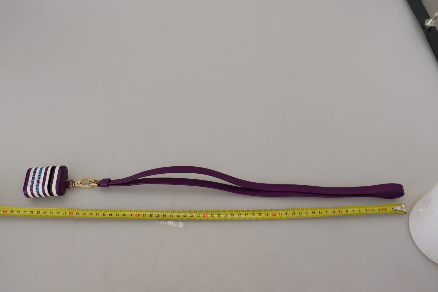 Custodia per Airpods in pelle viola chic