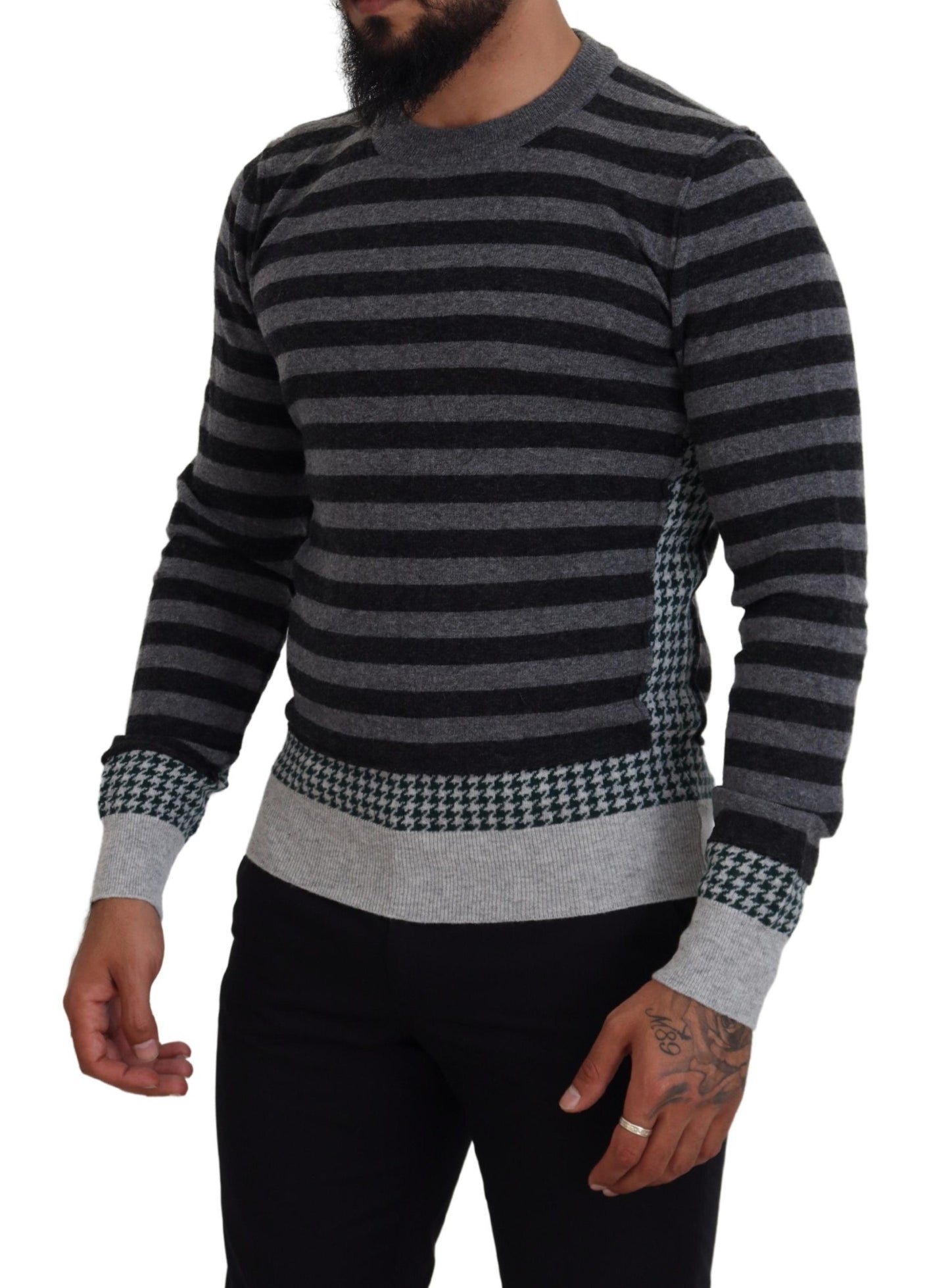 Elegante maglione girocollo in lana a righe