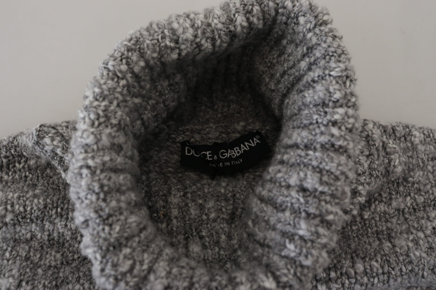 Eleganter grauer Rollkragenpullover aus Wollmischung