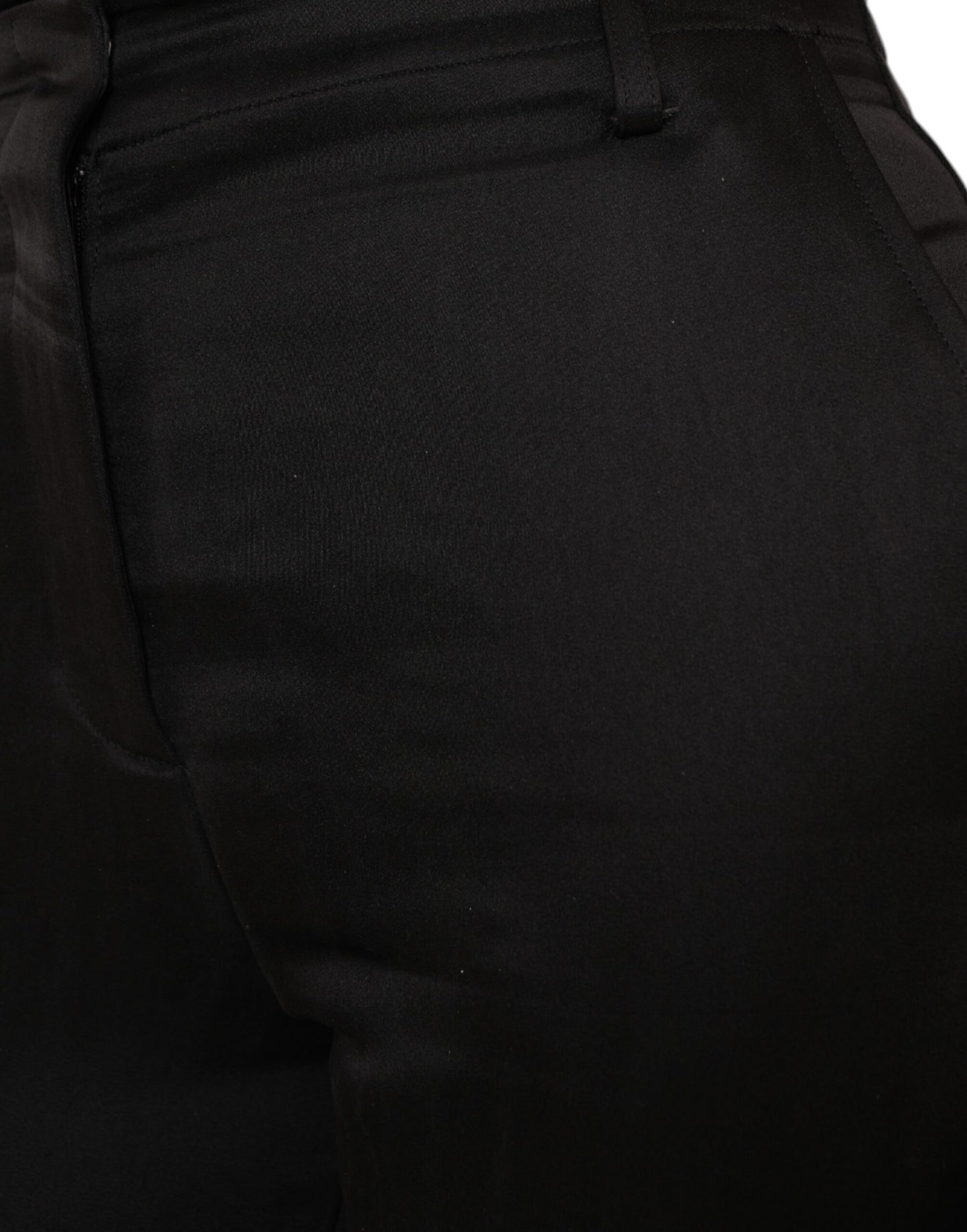 Schwarze Caprihose mit hoher Taille