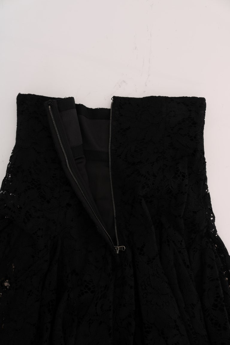 Eleganter Minirock in A-Linie mit floraler Spitze
