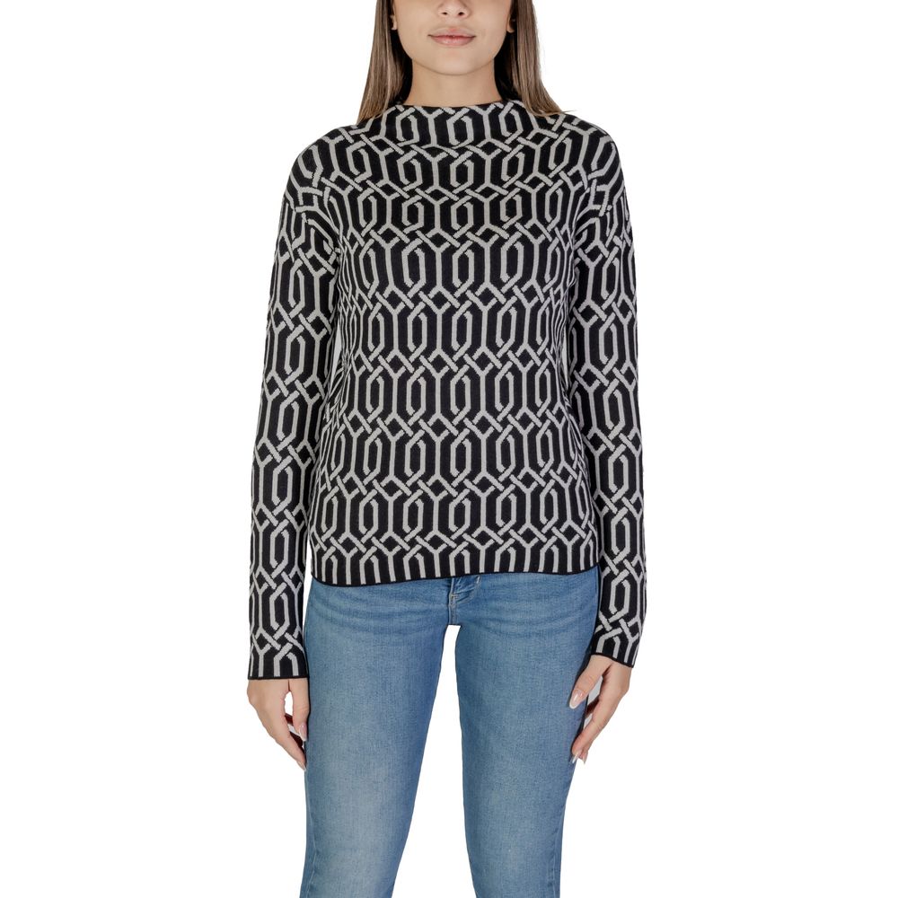 Schwarzer Viskosepullover
