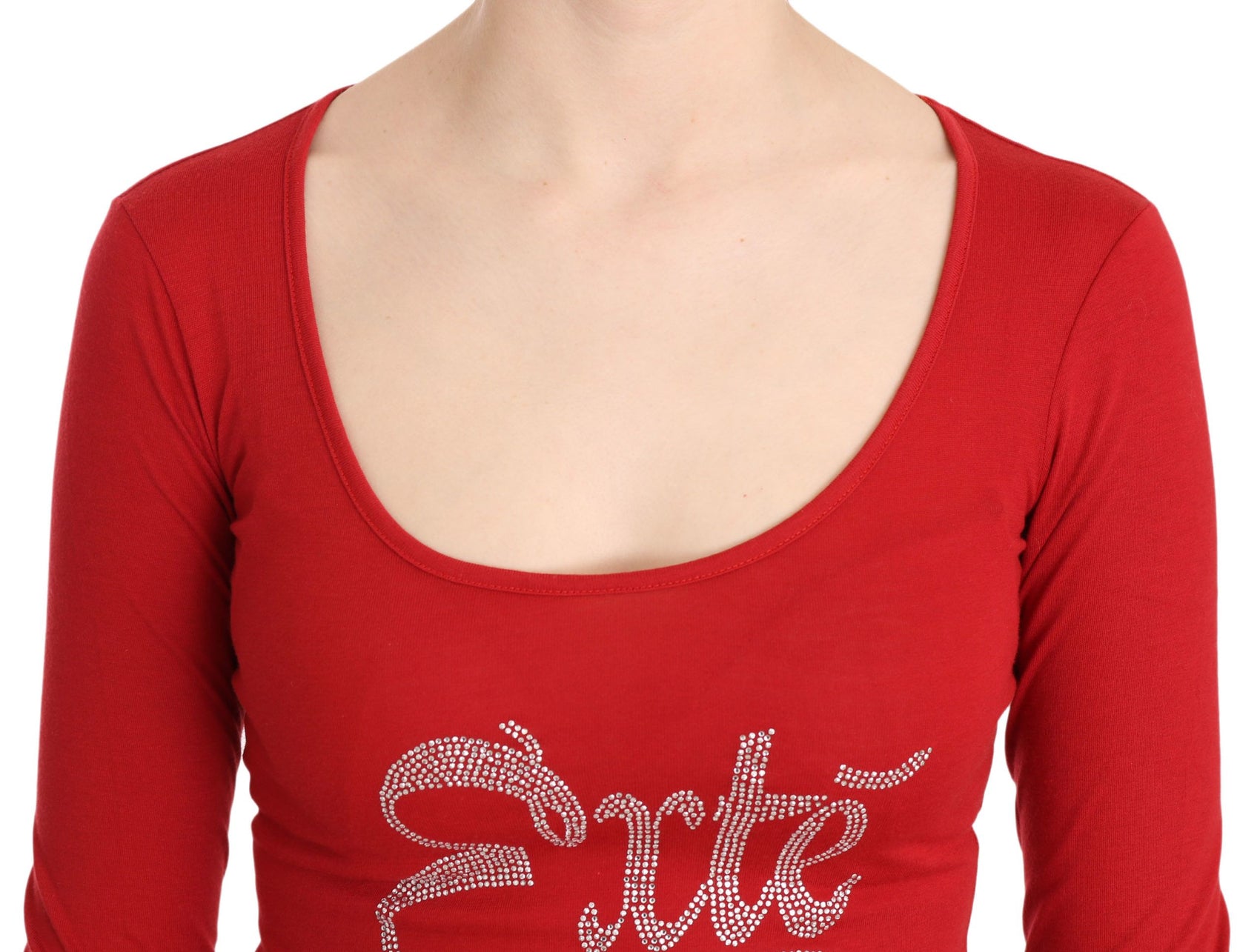 Rotes, mit Kristallen verziertes Langarmtop