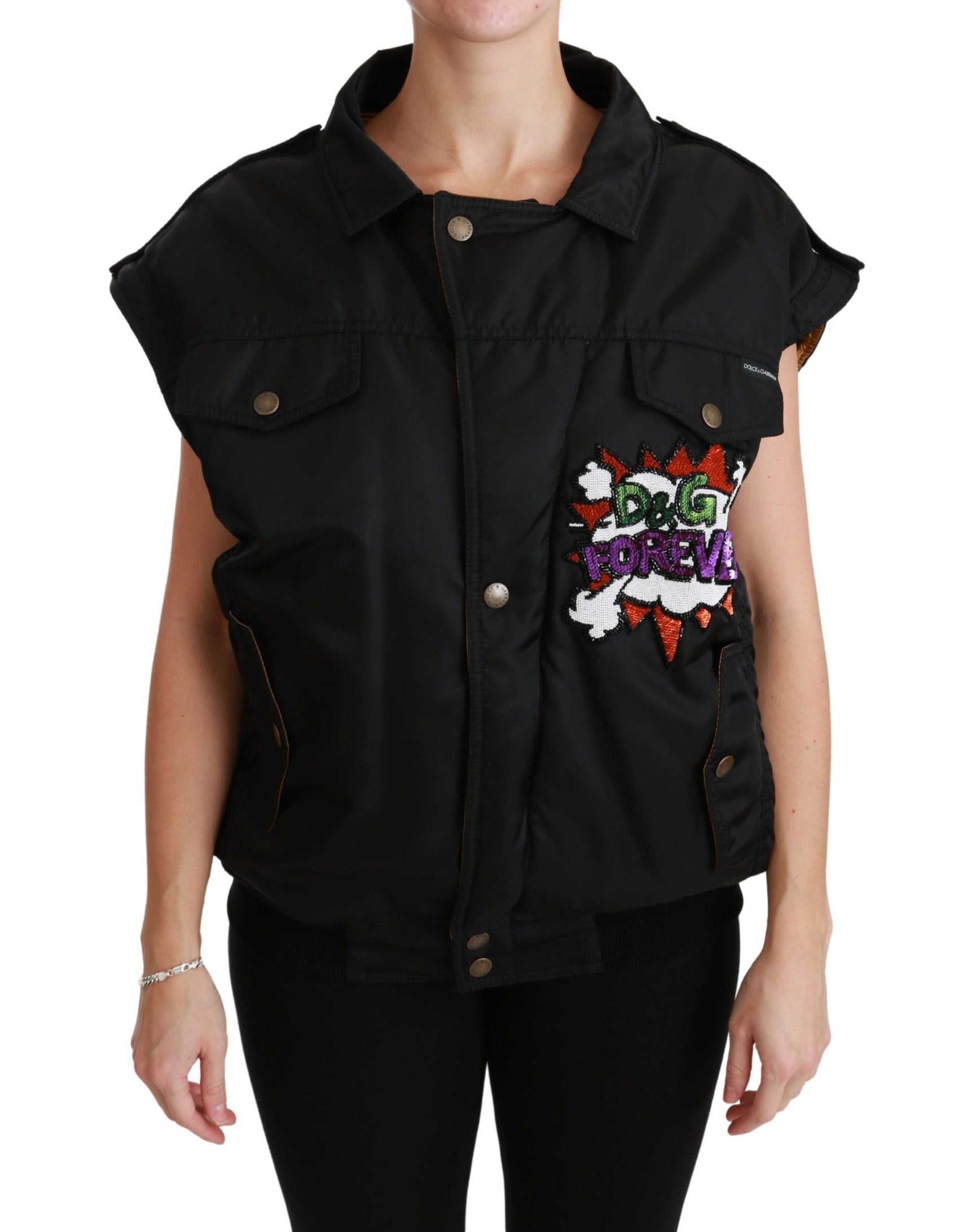 Elegante bomber nero con dettagli staccabili