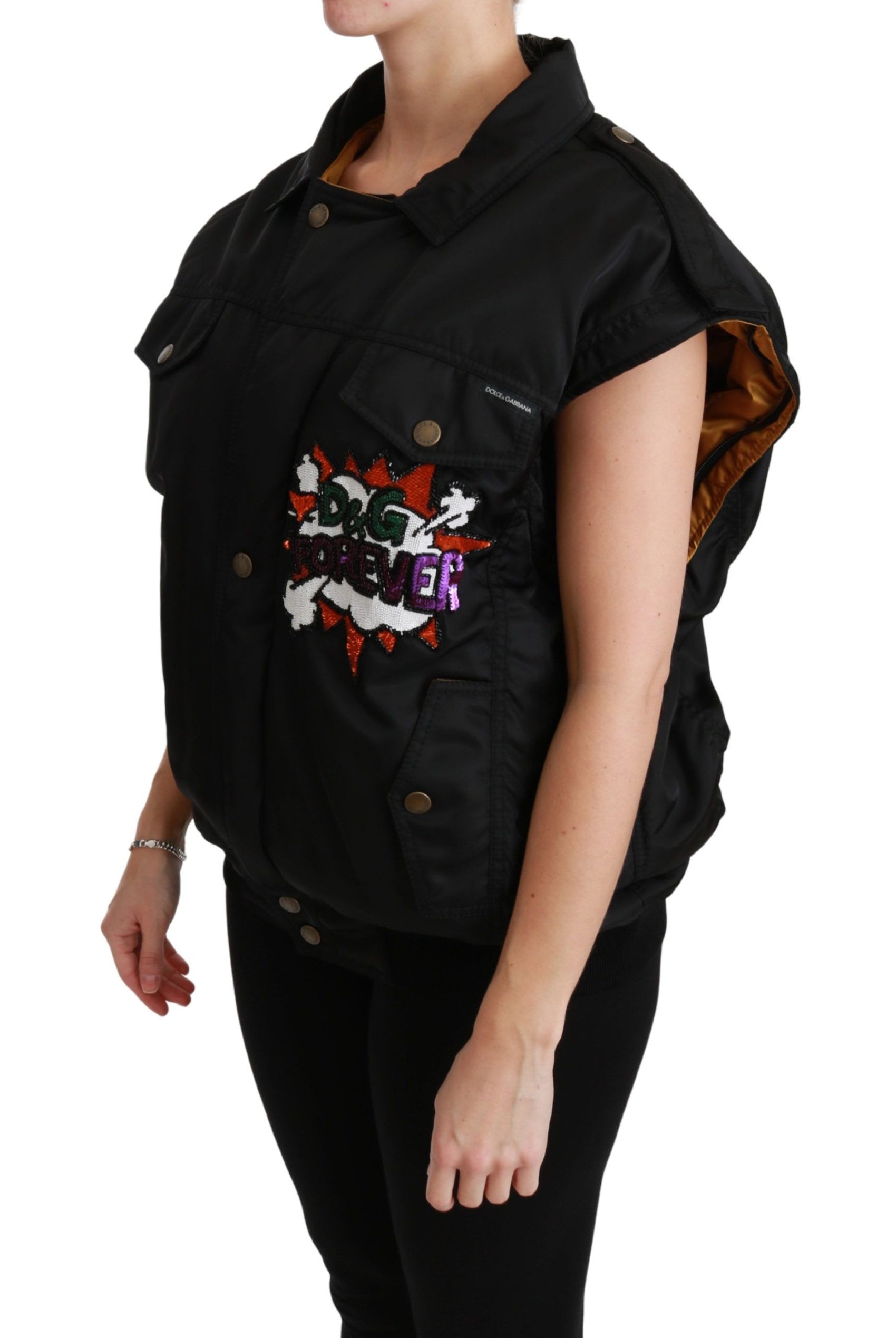 Elegante bomber nero con dettagli staccabili
