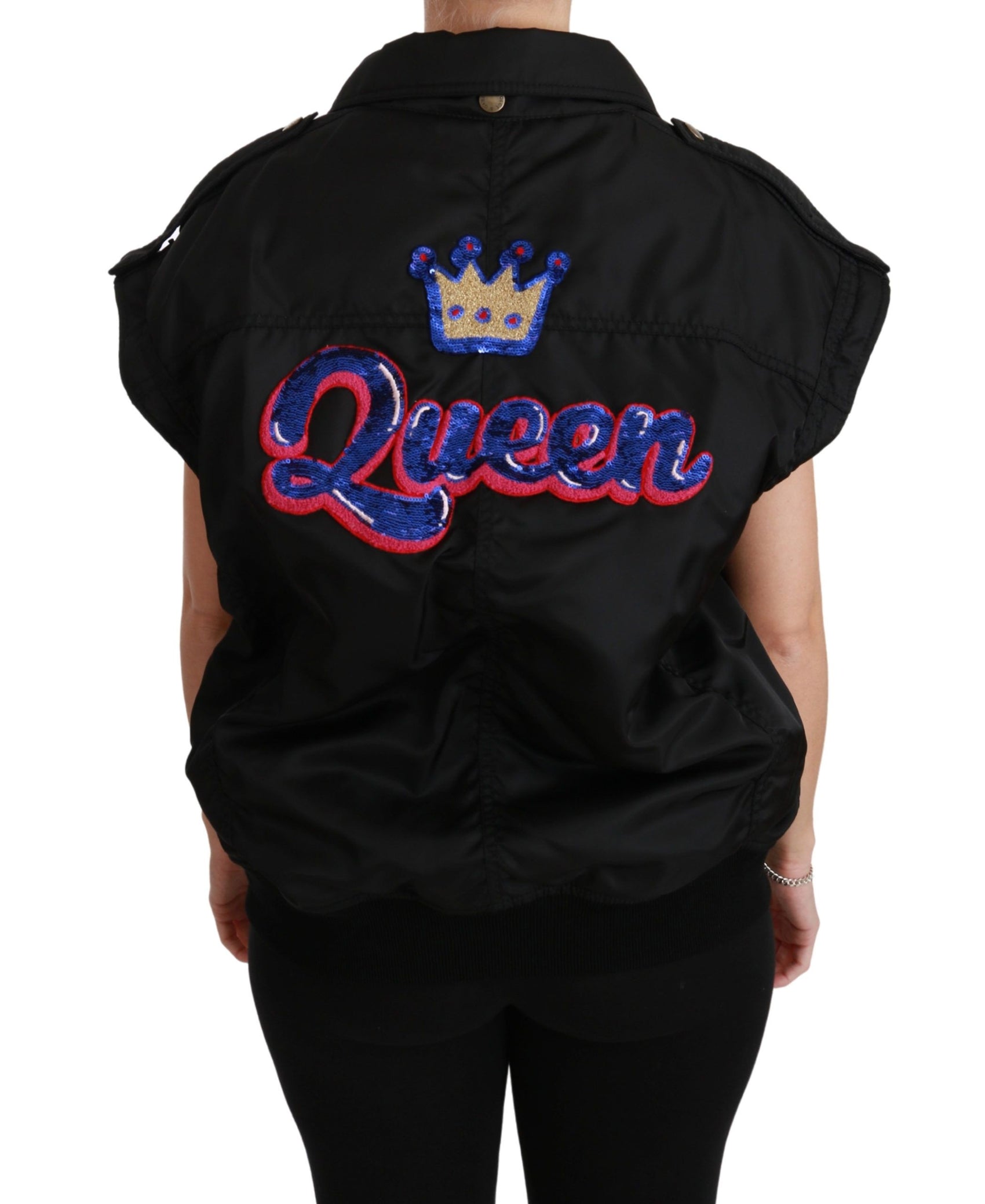Elegante bomber nero con dettagli staccabili
