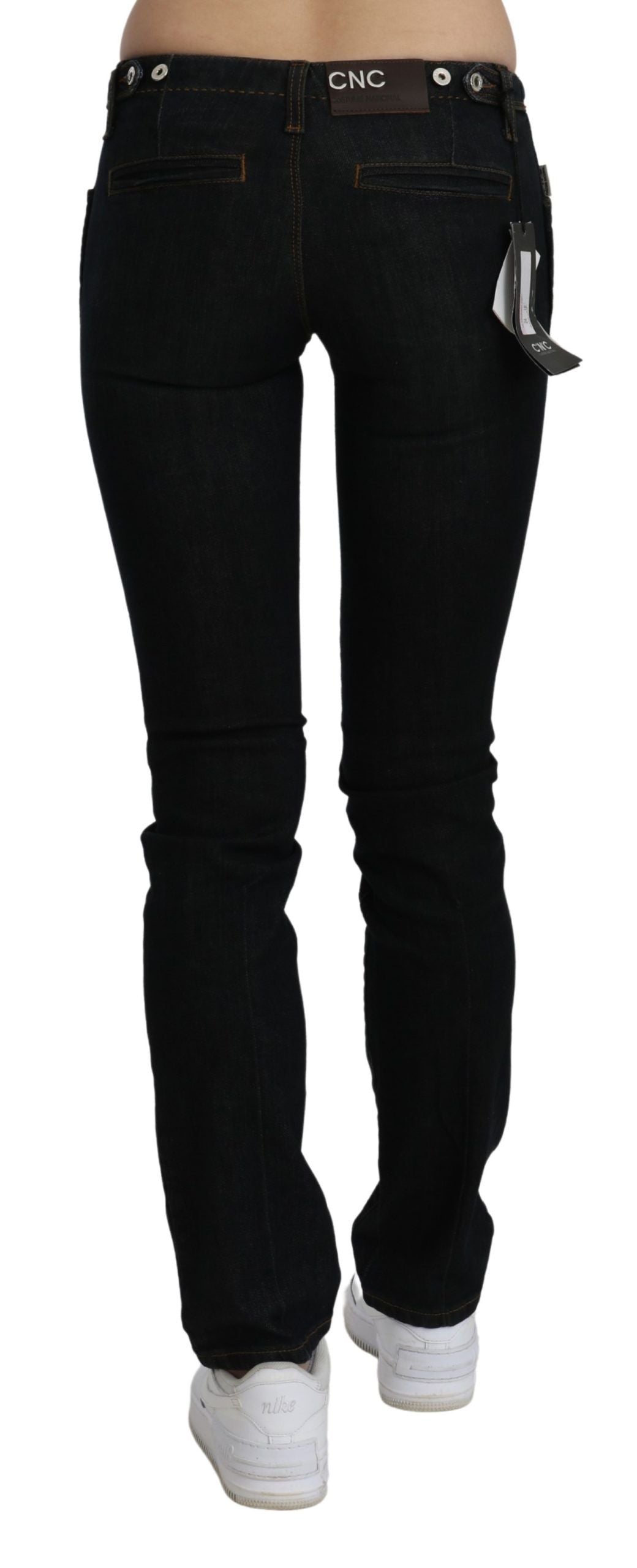 Schicke schwarze Slim Fit Jeans mit mittlerer Taille