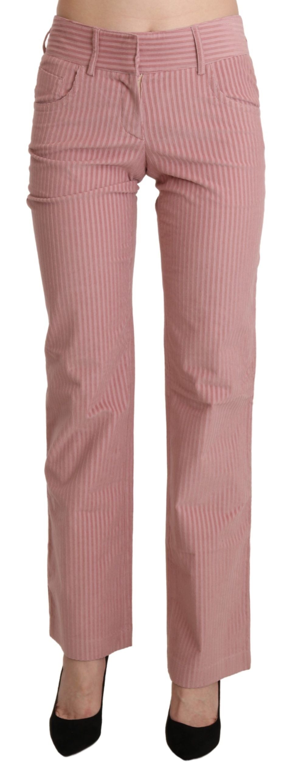 Schicke, rosa Hose mit mittelhohem Bund und geradem Bein