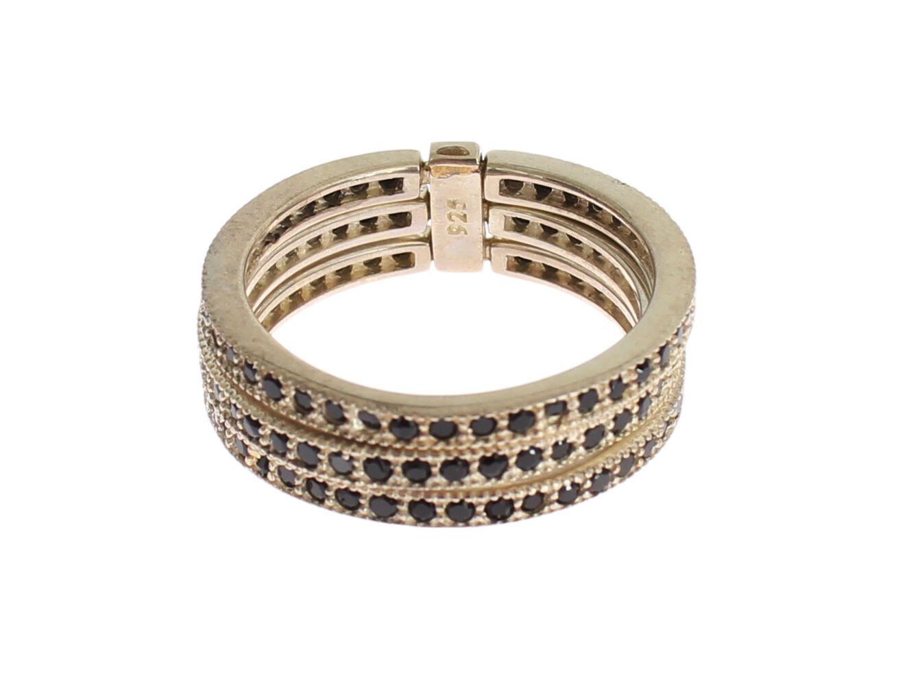 Schicker Ring aus Silber und schwarzem Zirkonia