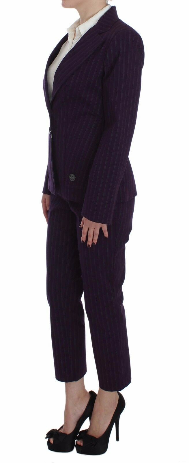 Elegante completo con pantaloni e blazer a righe