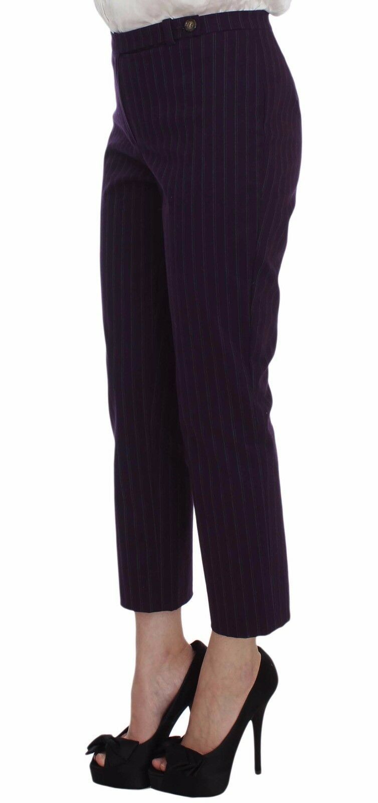 Elegante completo con pantaloni e blazer a righe