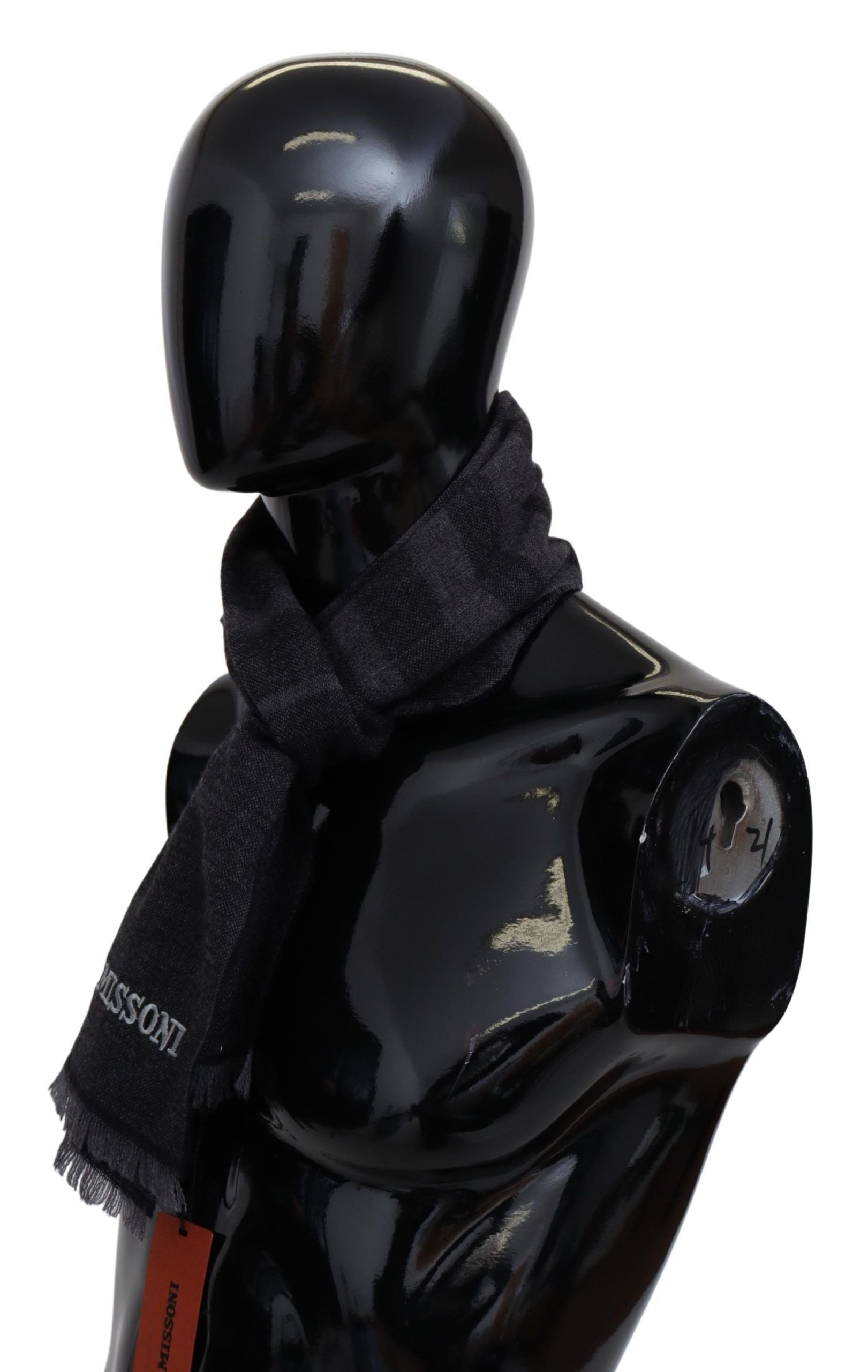 Elegante sciarpa di lana con strisce distintive