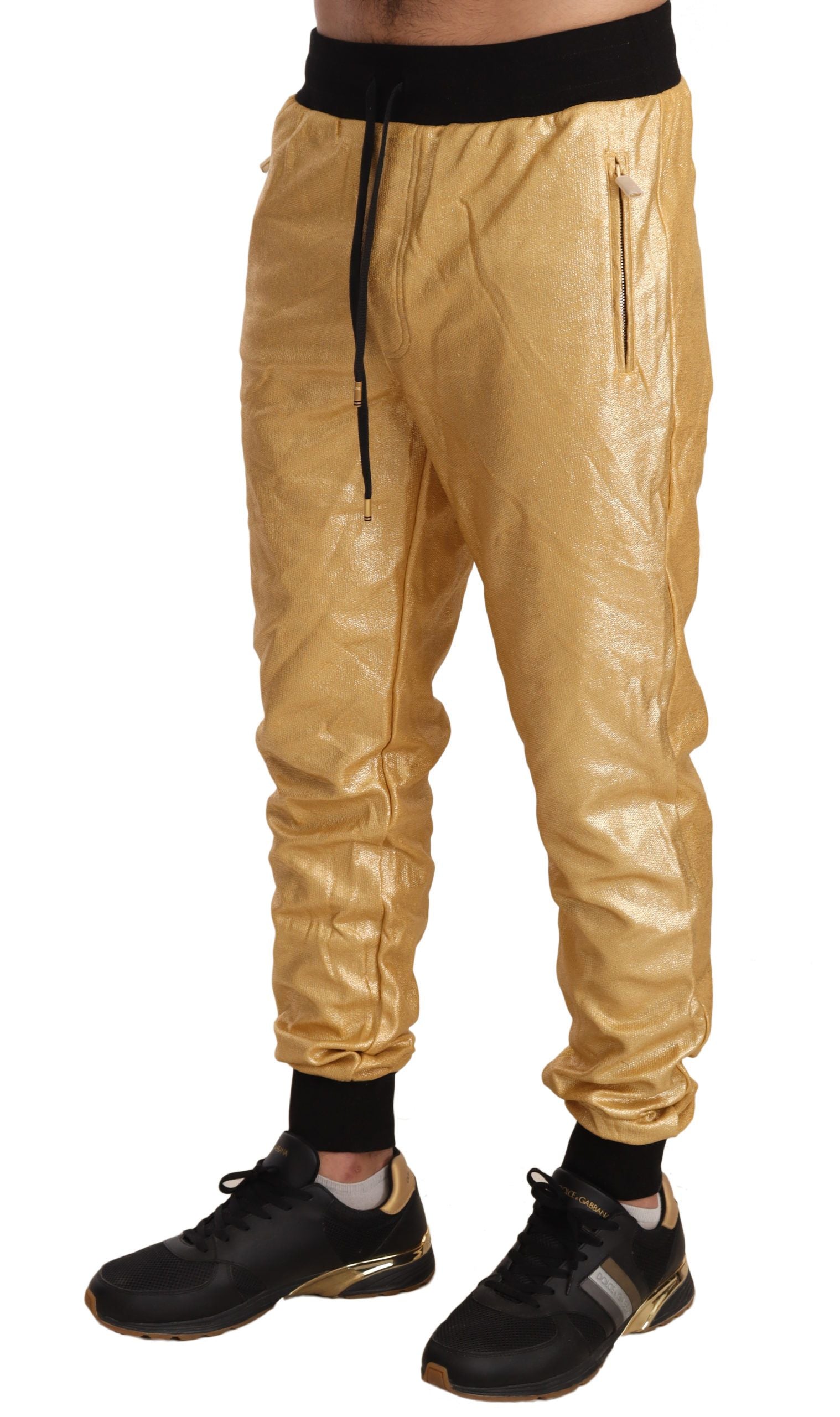 Goldene Jogginghose zum Jahr des Schweins