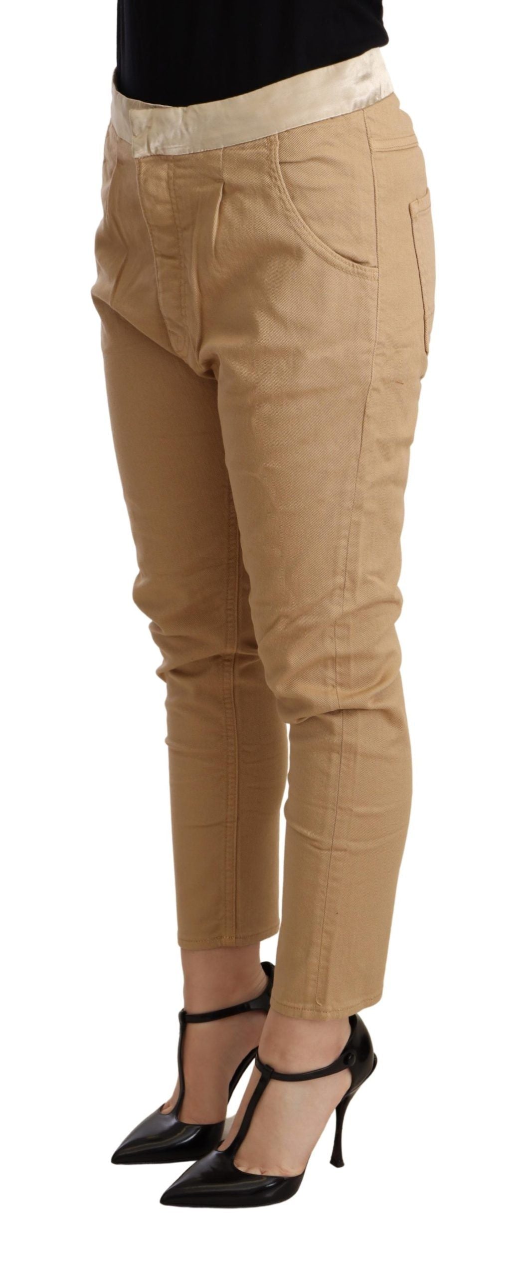 Beigefarbene Skinny-Hose mit mittelhohem Bund und schmaler Passform
