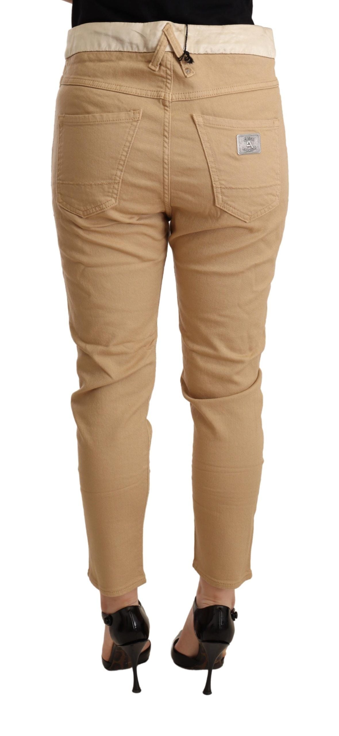 Beigefarbene Skinny-Hose mit mittelhohem Bund und schmaler Passform