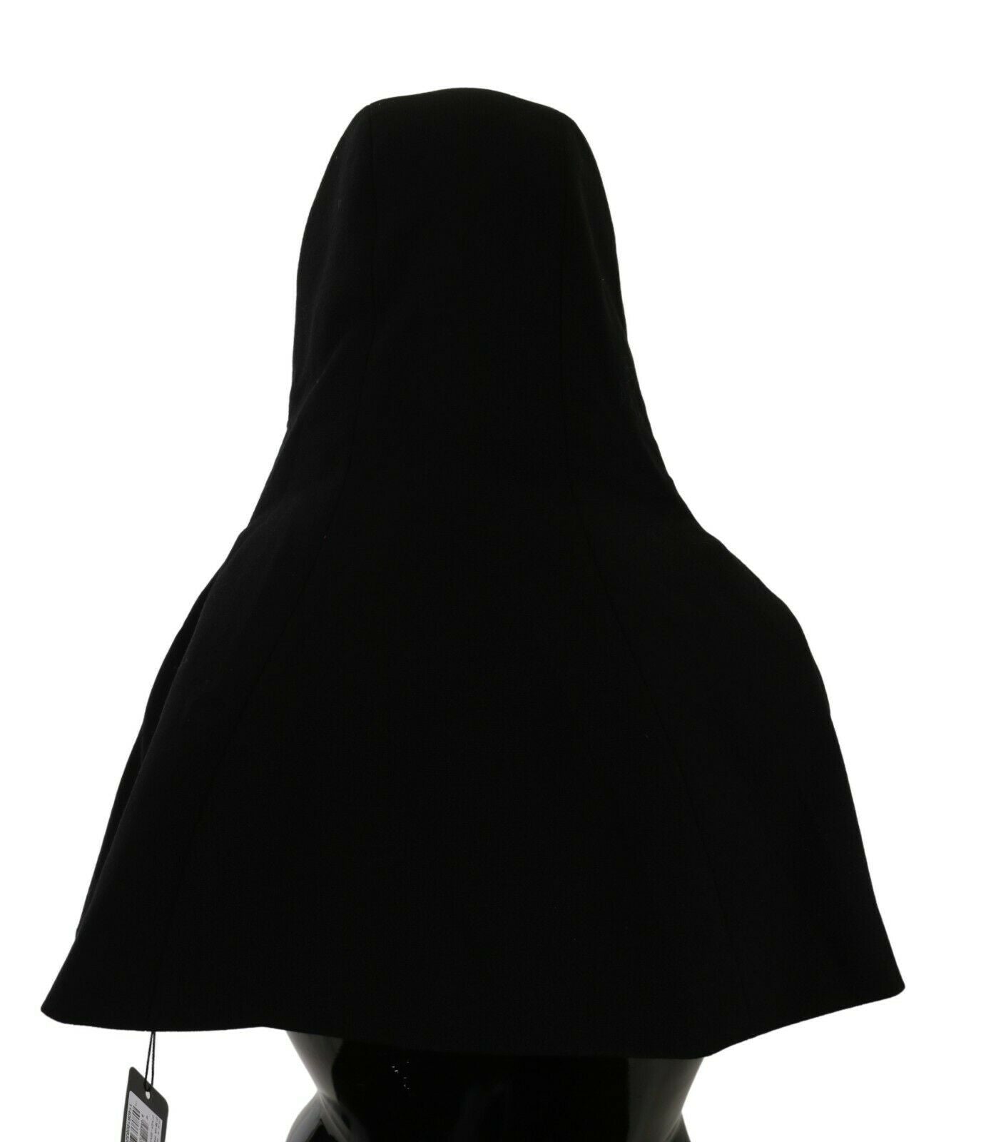 Eleganter schwarzer Kapuzenschal