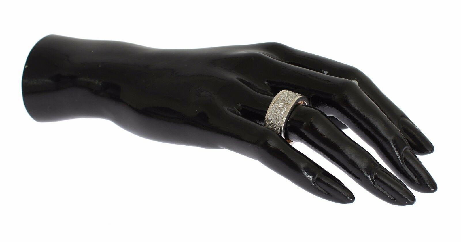 Glamouröser, mit CZ-Kristallen verzierter Ring aus Silber