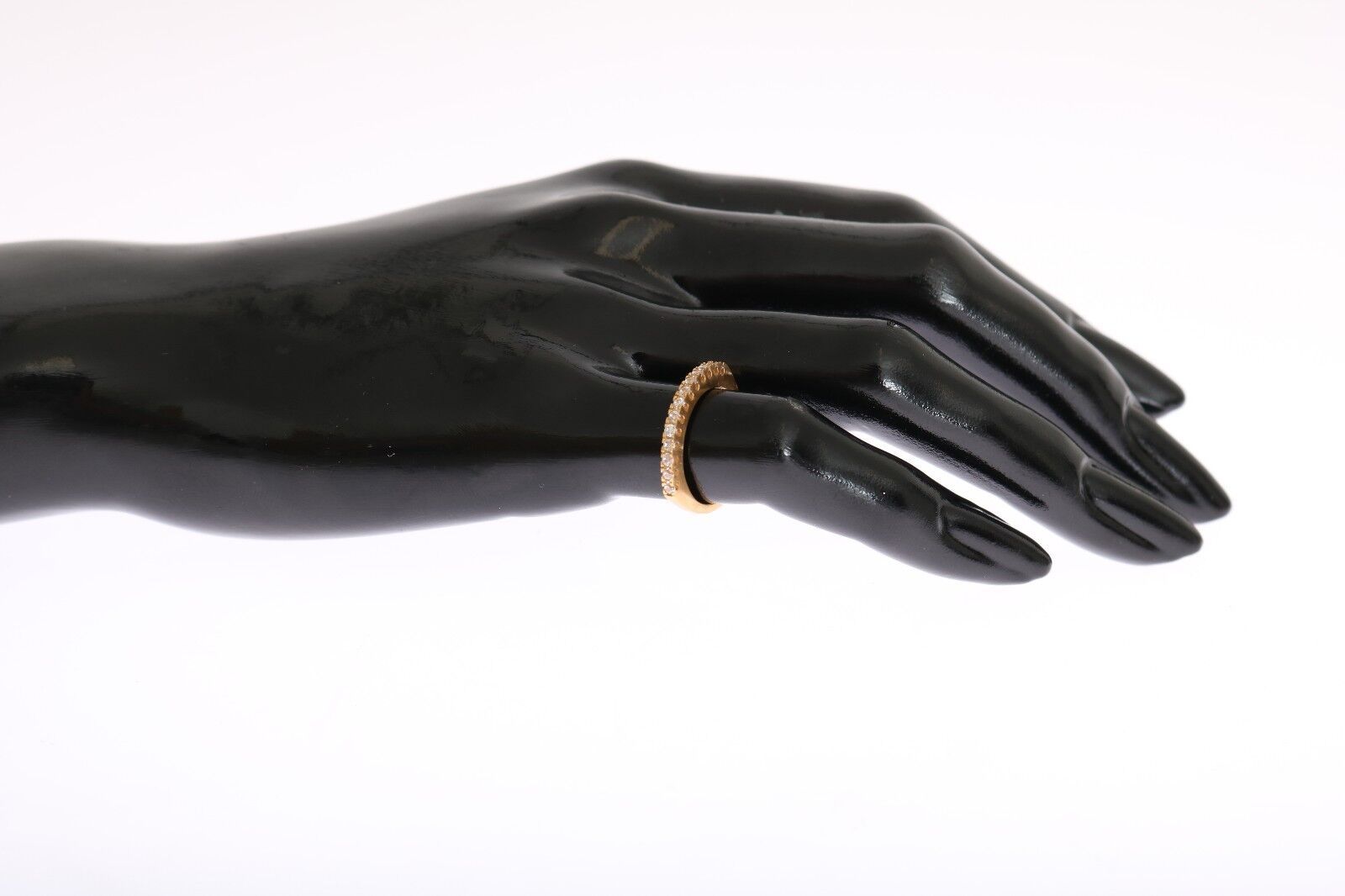 Anello placcato oro con cristalli CZ scintillanti
