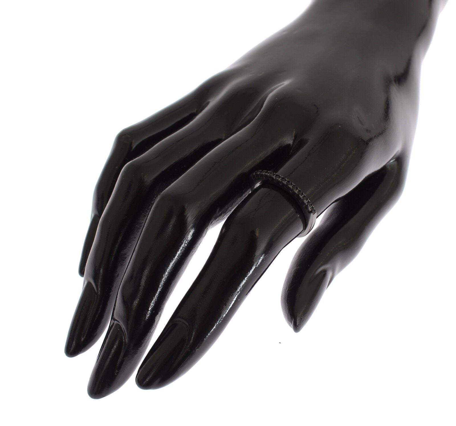 Elegante anello in argento sterling con cristallo nero