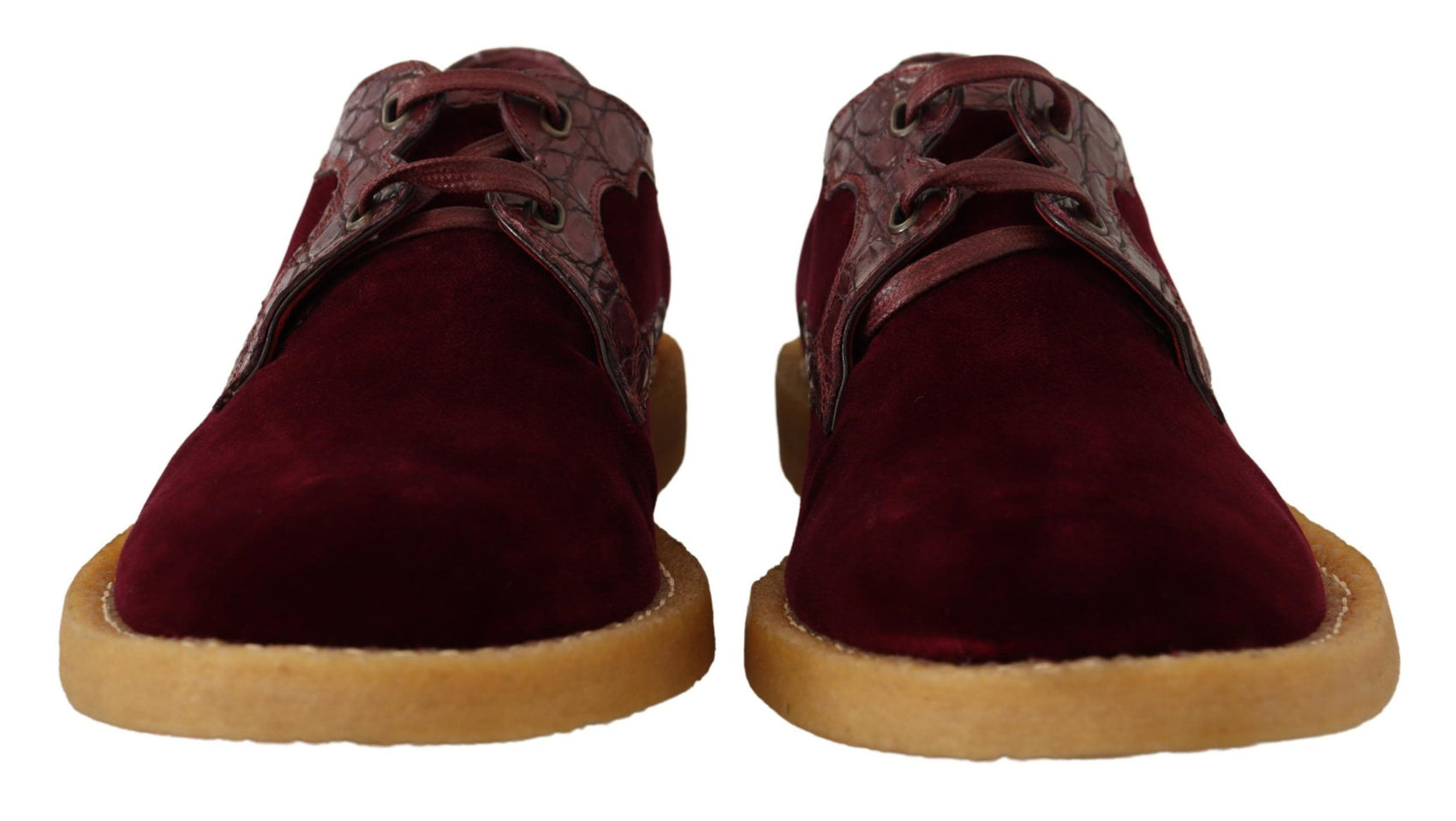 Eleganti scarpe eleganti in velluto e pelle esotica