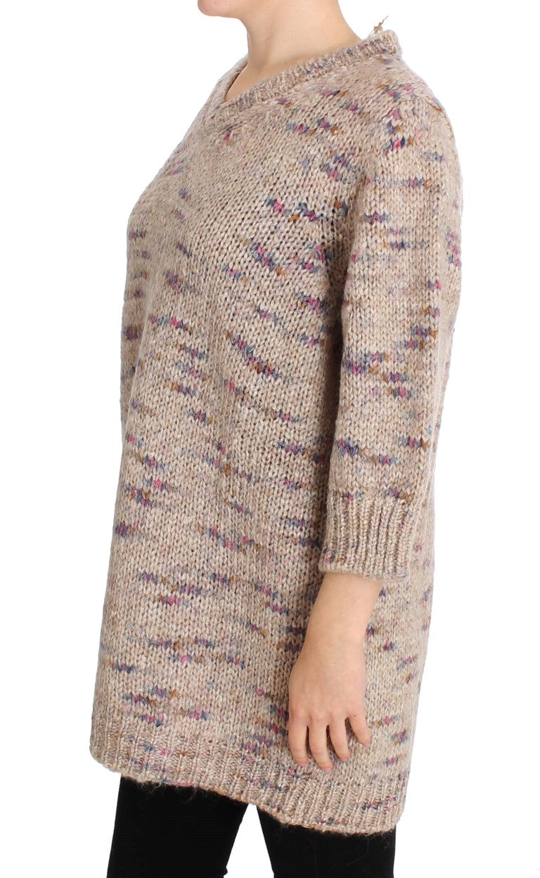 Maglione lavorato a maglia beige oversize con scollo a V
