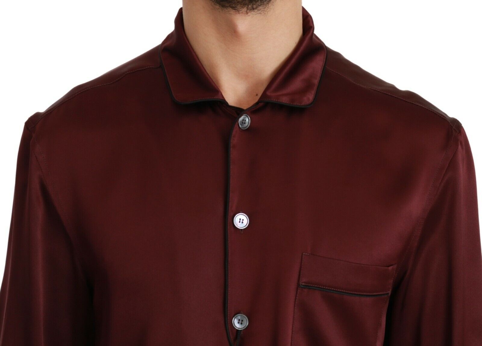 Bordeauxrotes Seidenpyjama-inspiriertes Hemd