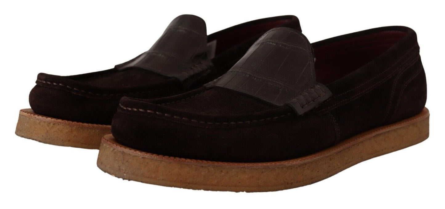 Elegante Wildleder-Loafer aus Krokodil in Braun