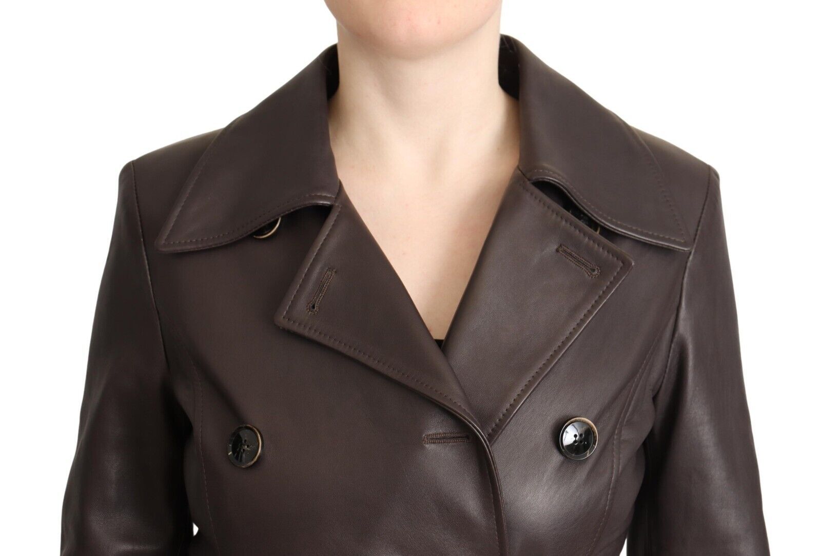 Elegante cappotto doppiopetto in pelle di agnello