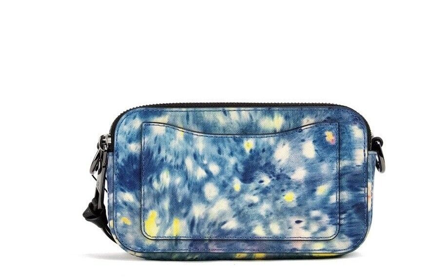 Die Snapshot-Tasche, Umhängetasche aus Leder mit Aquarell-Print in Blau