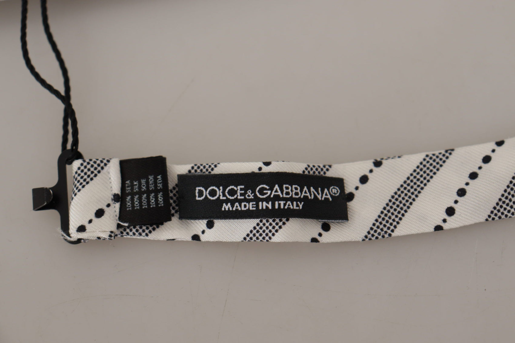 Papillon in seta a pois chic