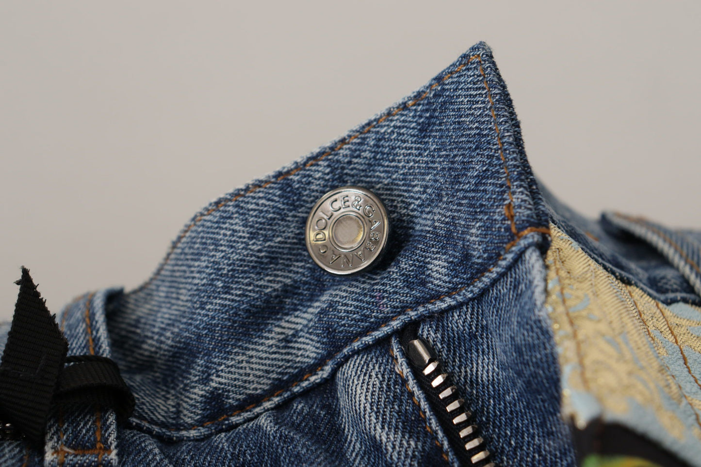 Jeans rilassati in denim jacquard patchwork