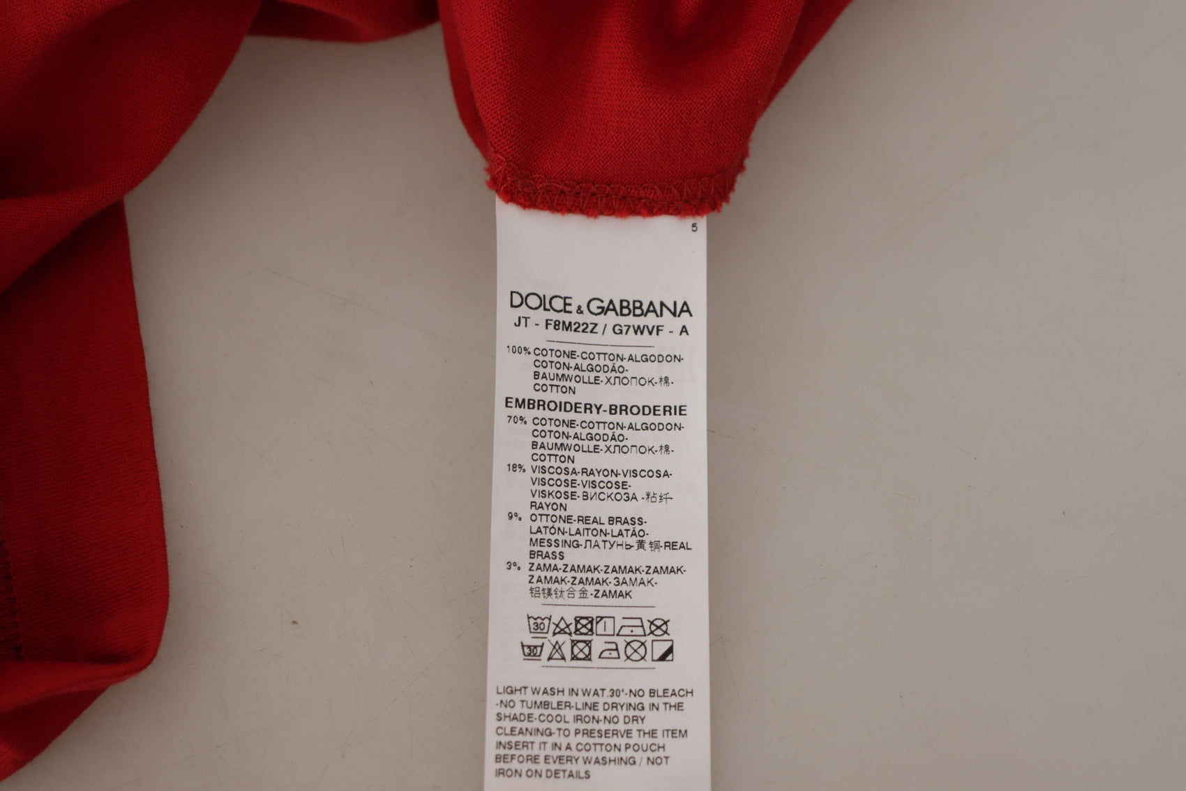 Elegantes rotes Baumwoll-T-Shirt mit Rundhalsausschnitt