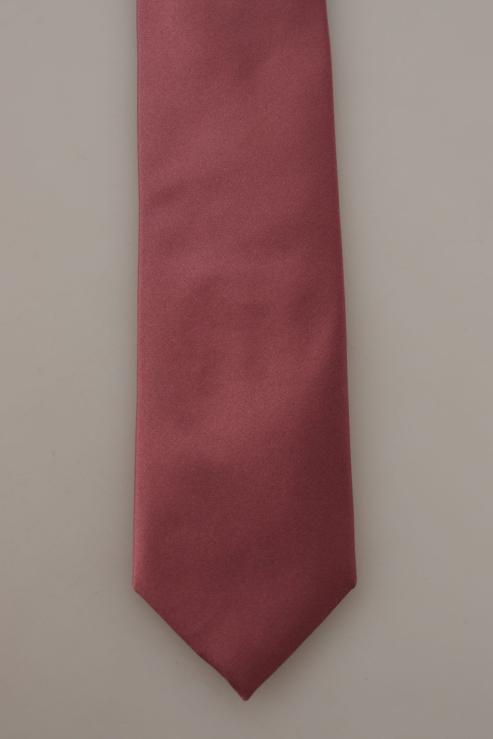 Elegante papillon in seta rosa