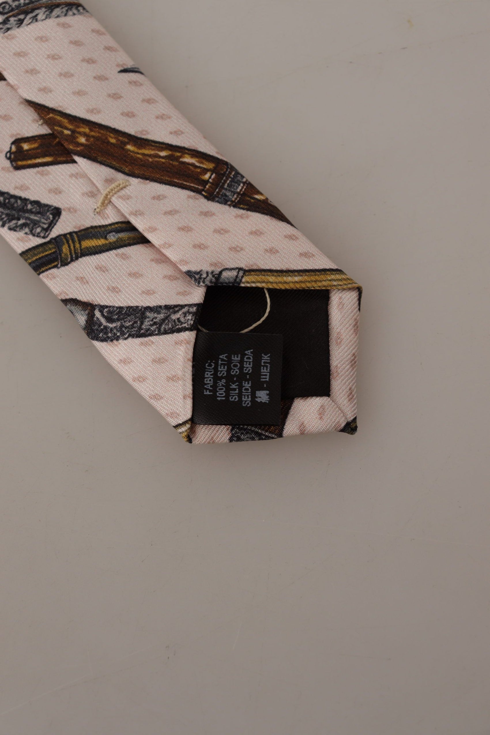 Elegante papillon in seta per serate sobrie