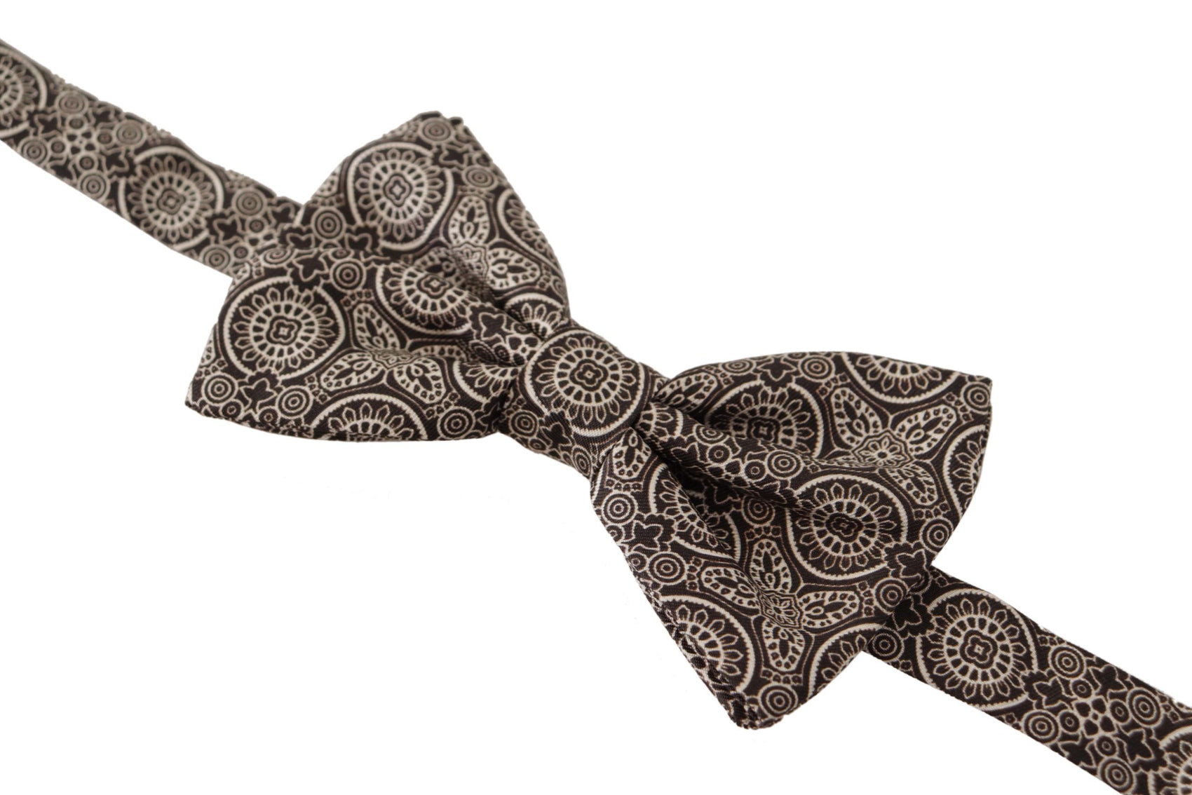 Elegante papillon in seta bianco e nero