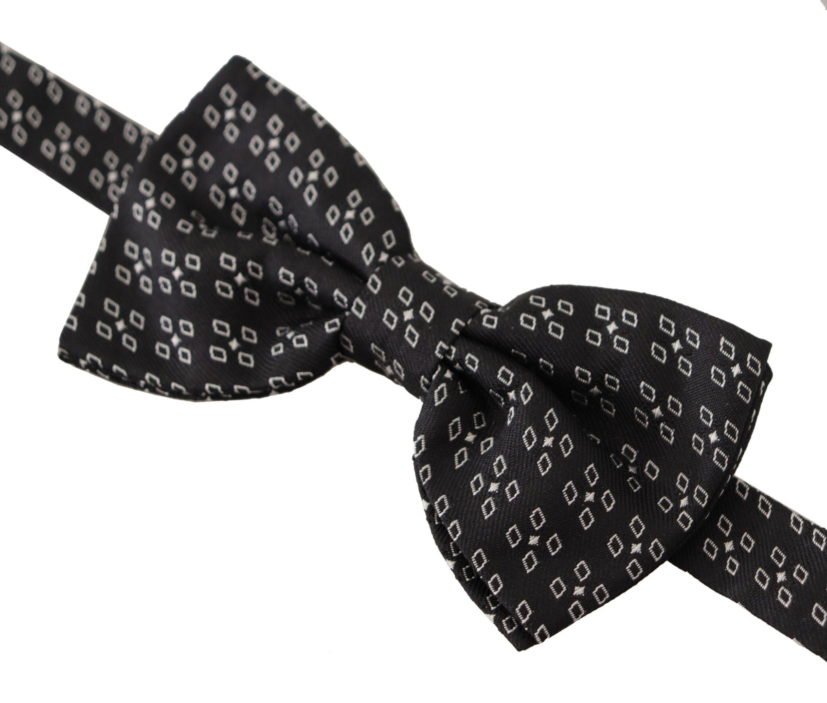 Elegante papillon in seta a pois