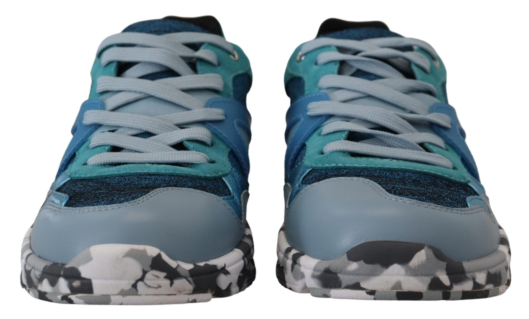 Erhöhen Sie Ihr Sneaker-Spiel mit schicken Low-Tops