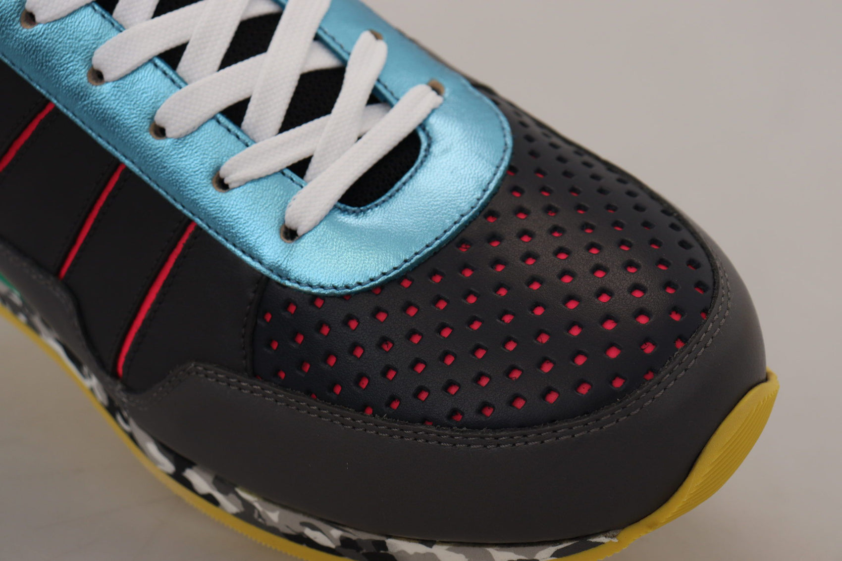 Mehrfarbige Low-Top-Sneaker aus Ledermischung