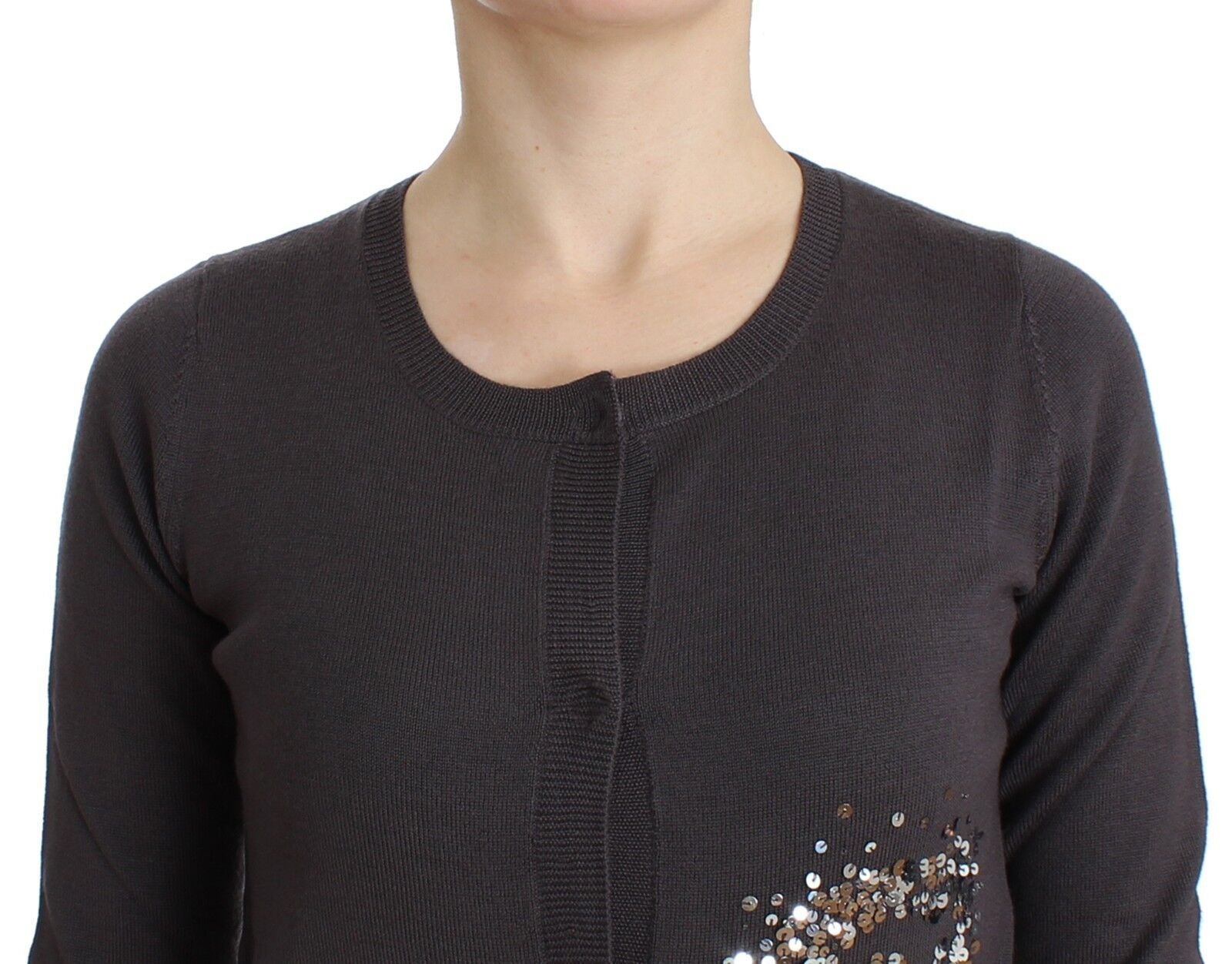 Eleganter lila Wollcardigan mit Pailletten