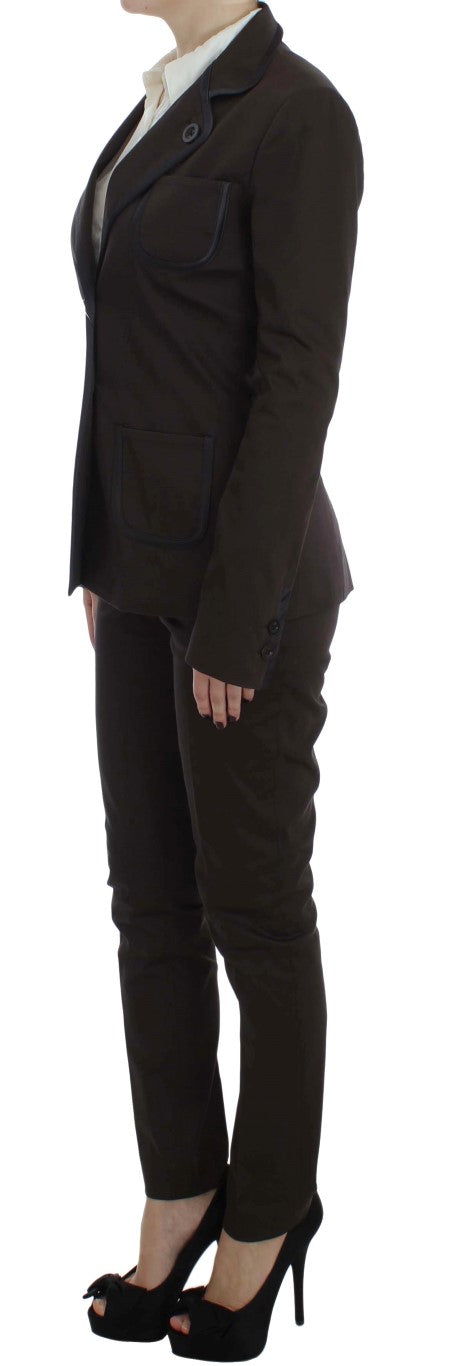 Completo elegante in cotone ed elastan marrone
