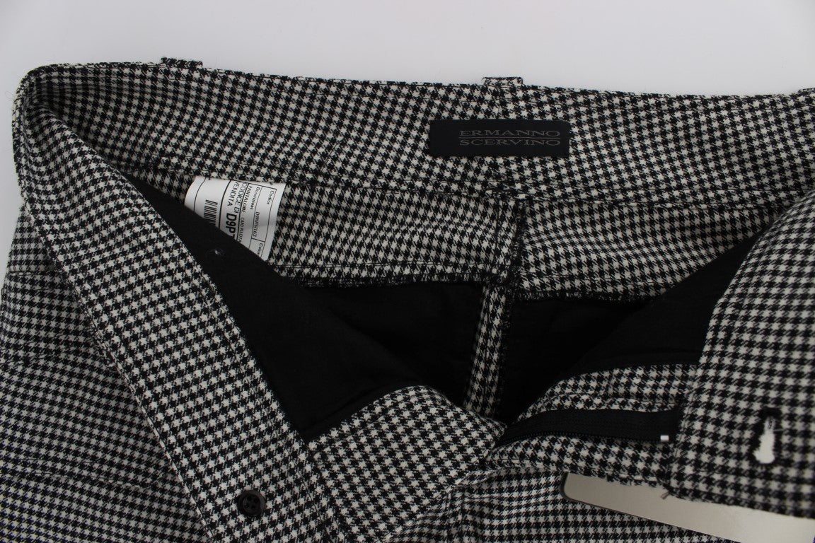 Schicke karierte schwarz-weiße Regular Fit Hose