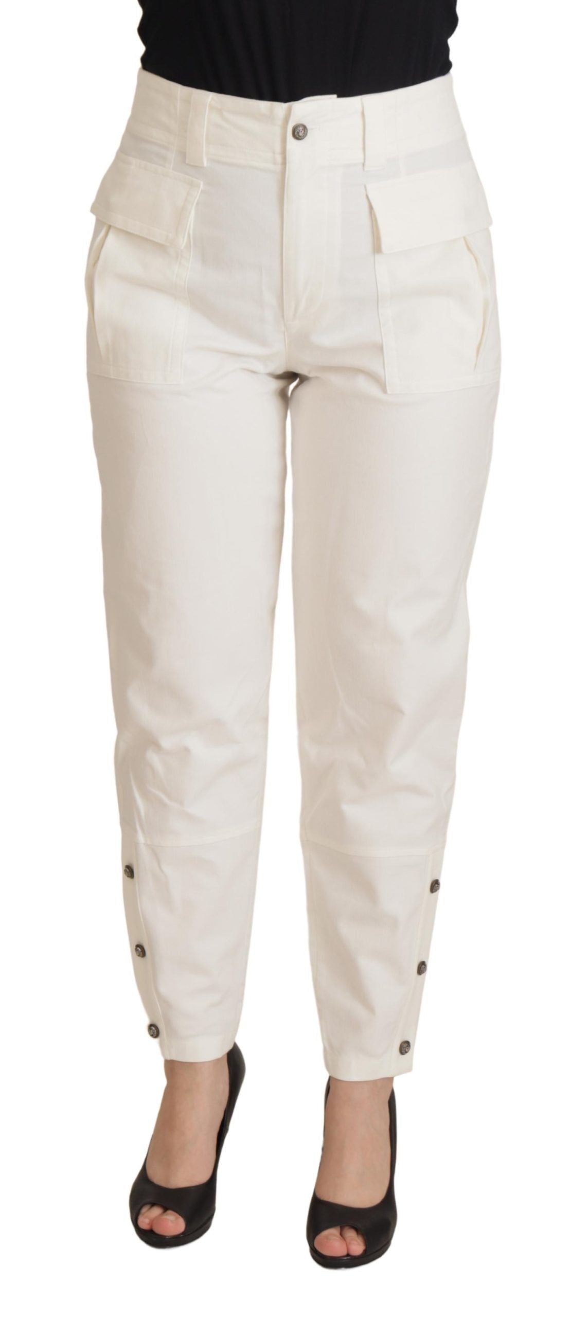 Eleganti pantaloni bianchi a vita alta affusolati