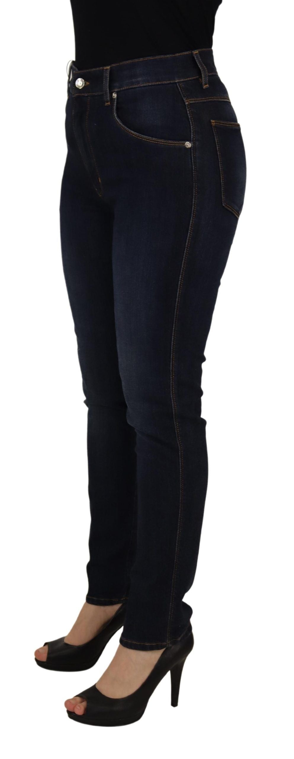Esalta il tuo stile in denim con i jeans skinny a vita alta