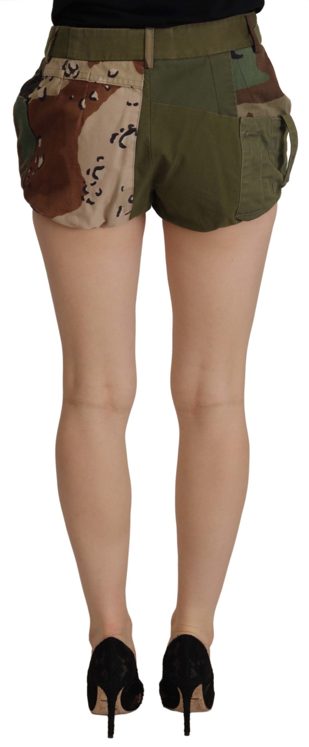 Armeegrüne Hotpants mit hoher Taille